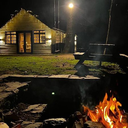 Cuckoo Cabin, Tyn Y Cwm Eglwys-Fach المظهر الخارجي الصورة
