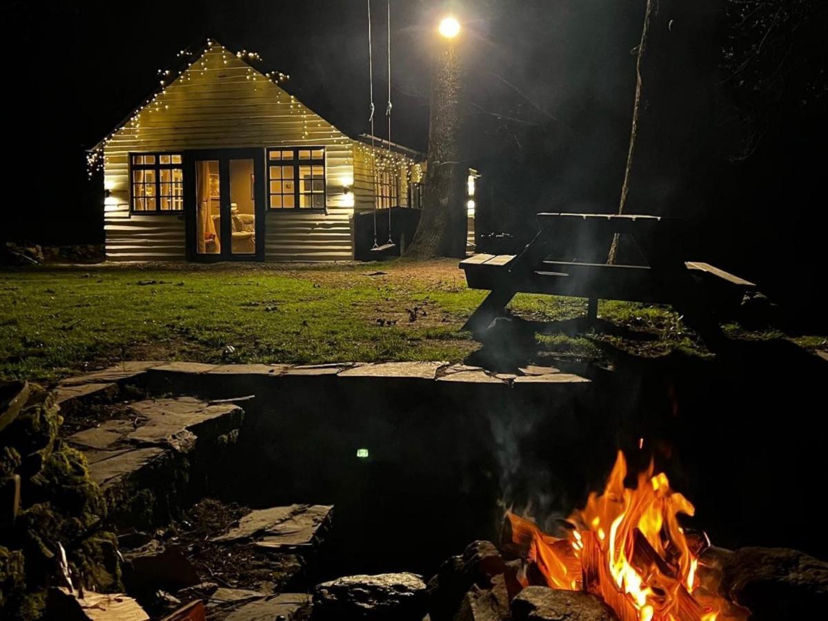 Cuckoo Cabin, Tyn Y Cwm Eglwys-Fach المظهر الخارجي الصورة